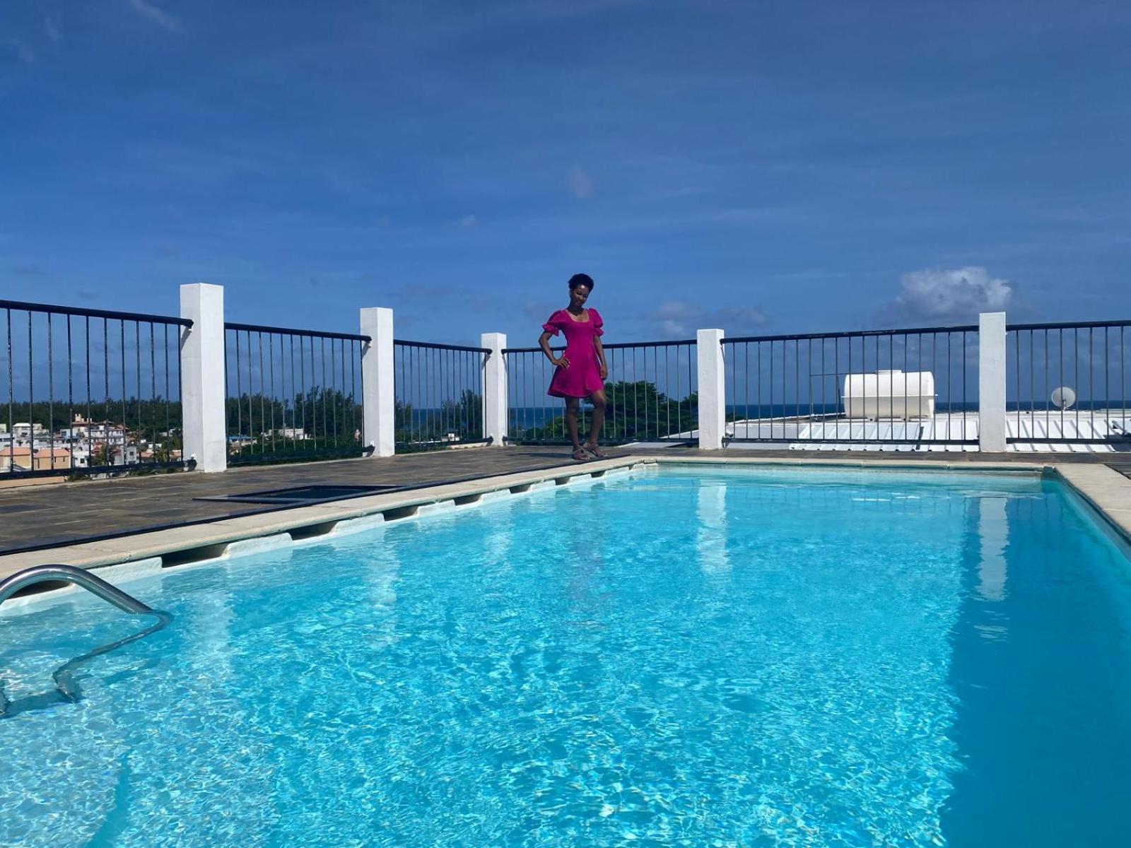 Modernes Apartment & Pool Mit Mega Aussicht Flic en Flac Exterior photo